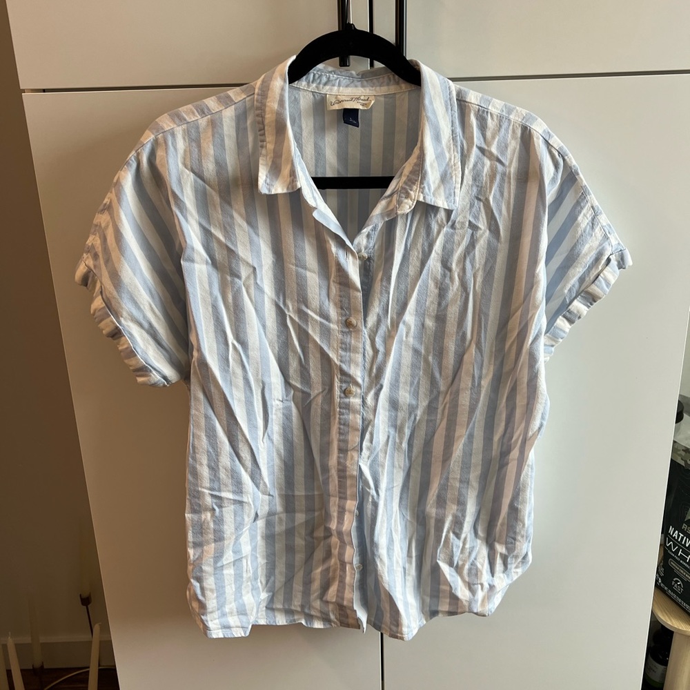 Universal Thread Striped Top Large
